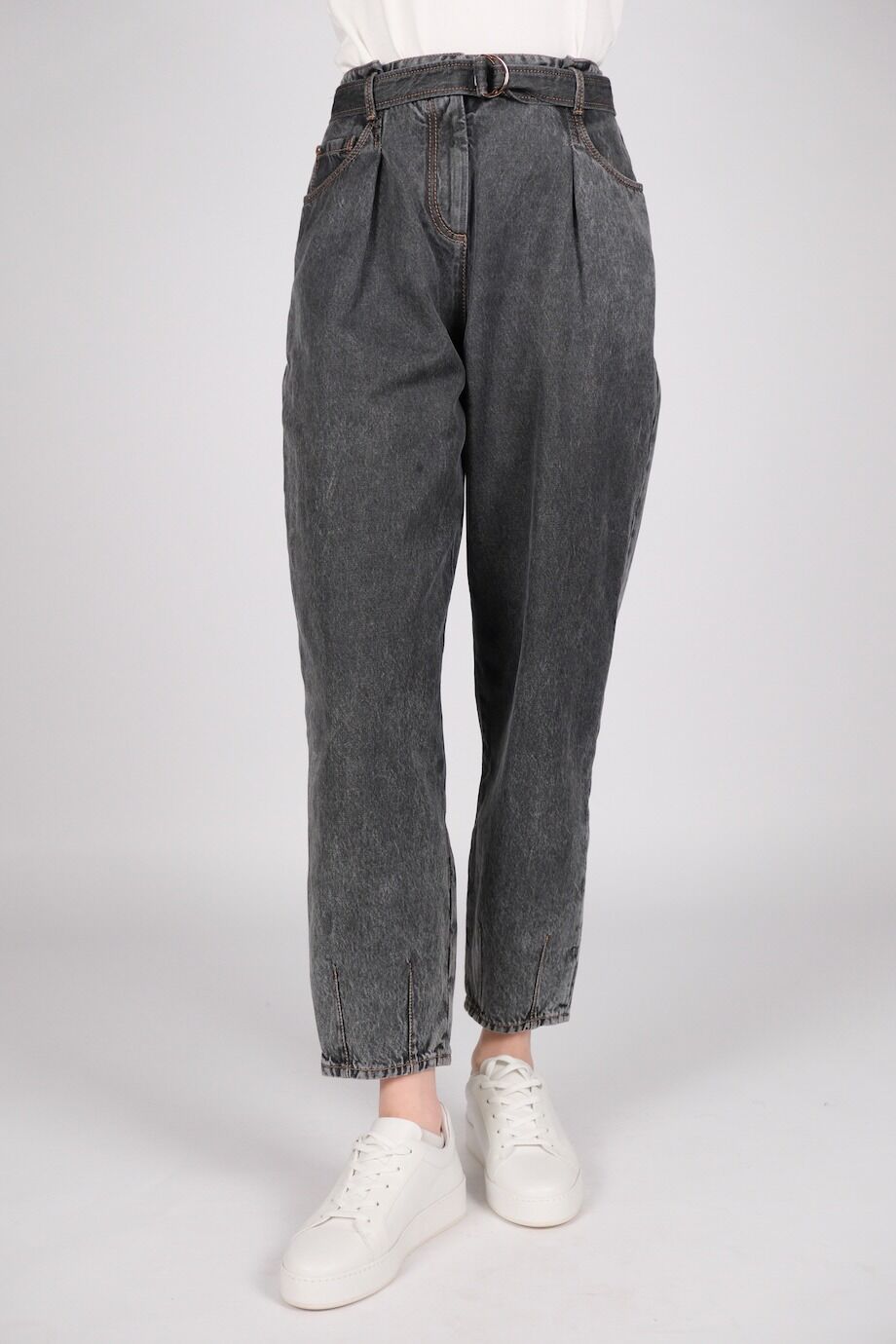 image 2 Джинсы серого цвета с поясом