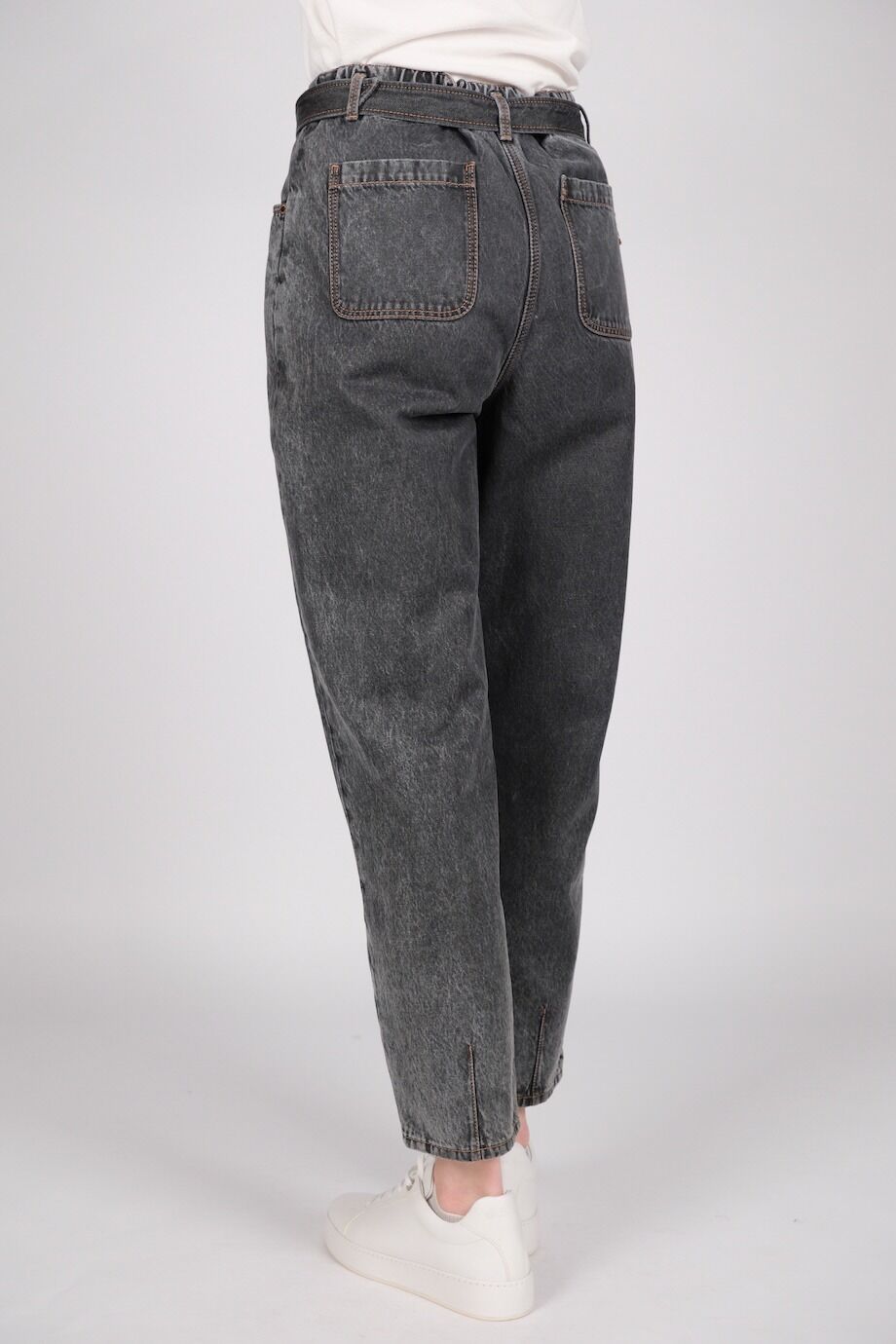 image 4 Джинсы серого цвета с поясом
