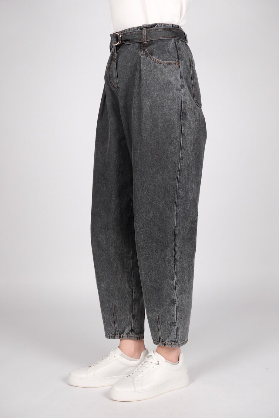 image 3 Джинсы серого цвета с поясом