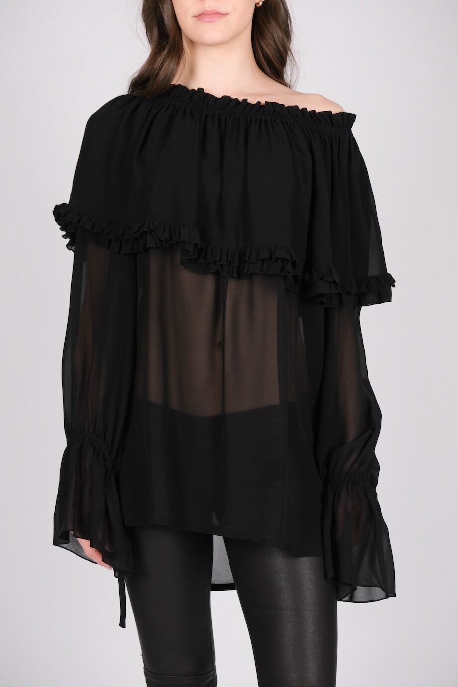 image 2 Шелковая блуза черного цвета с воланами
