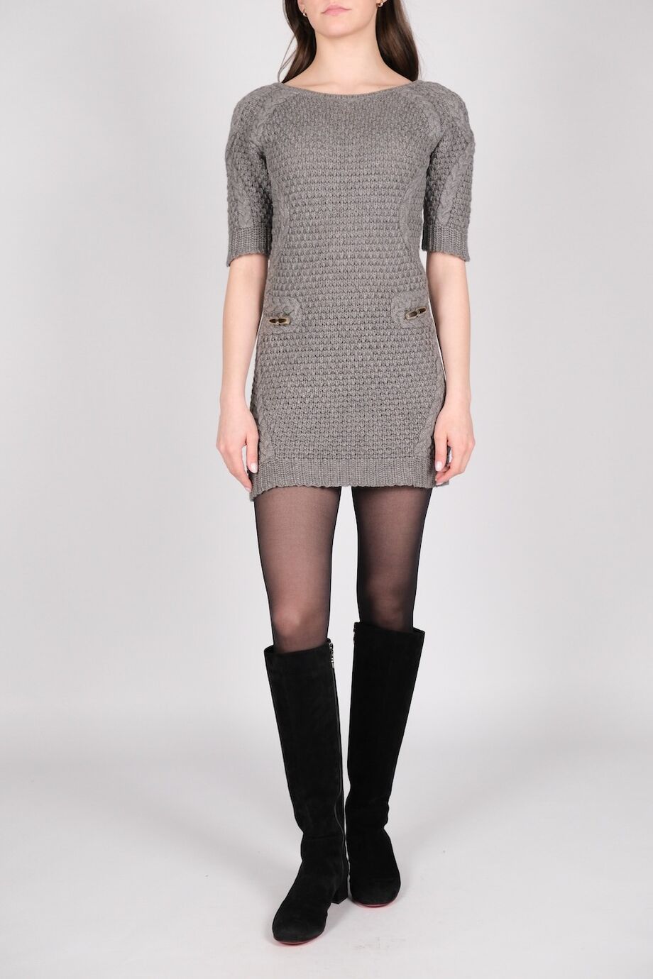 image 1 Трикотажное платье с коротким рукавом серого цвета