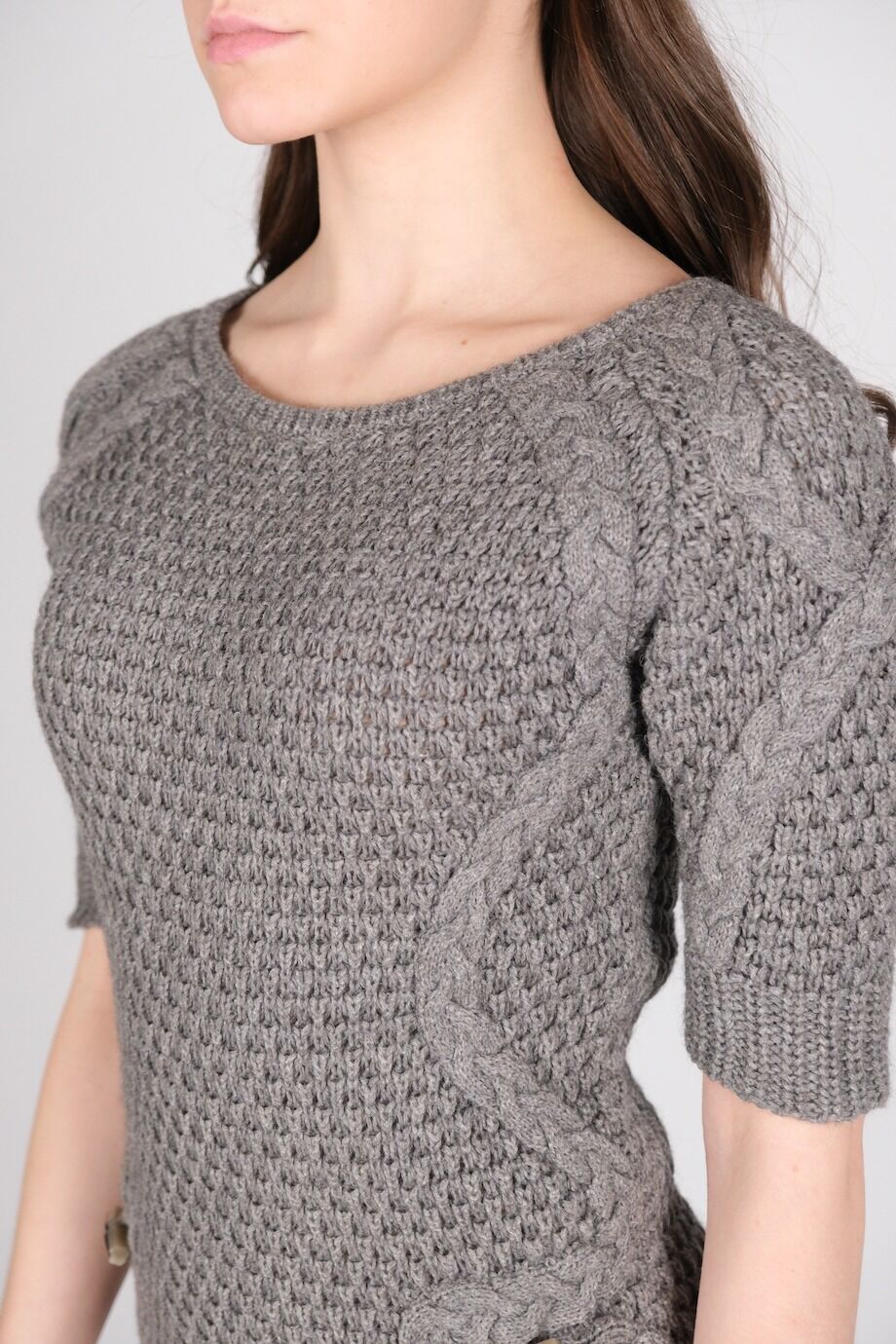 image 4 Трикотажное платье с коротким рукавом серого цвета