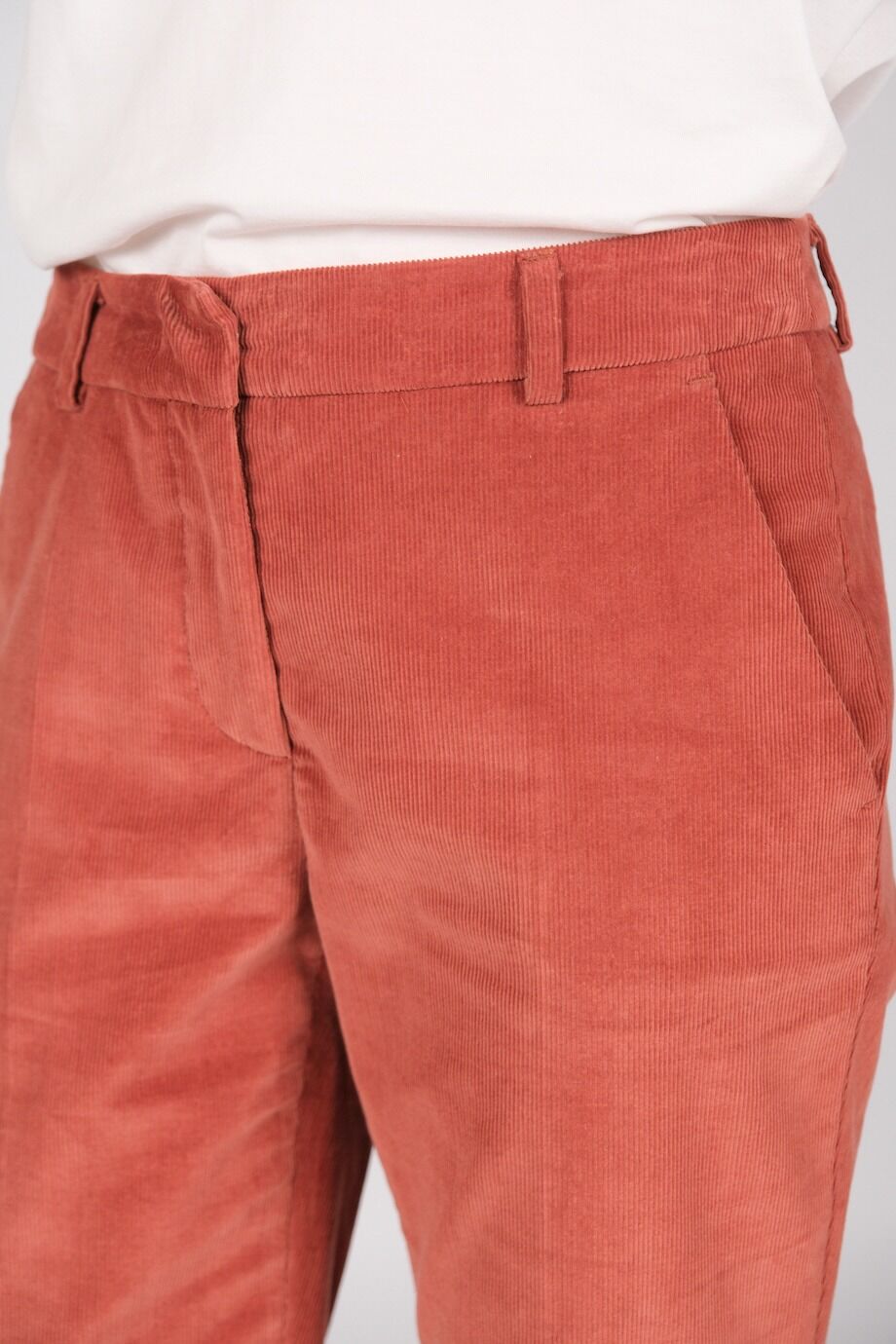 image 5 Вельветовые брюки терракотового цвета