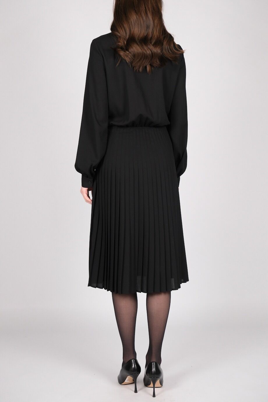 image 3 Платье чёрного цвета с плиссированной юбкой