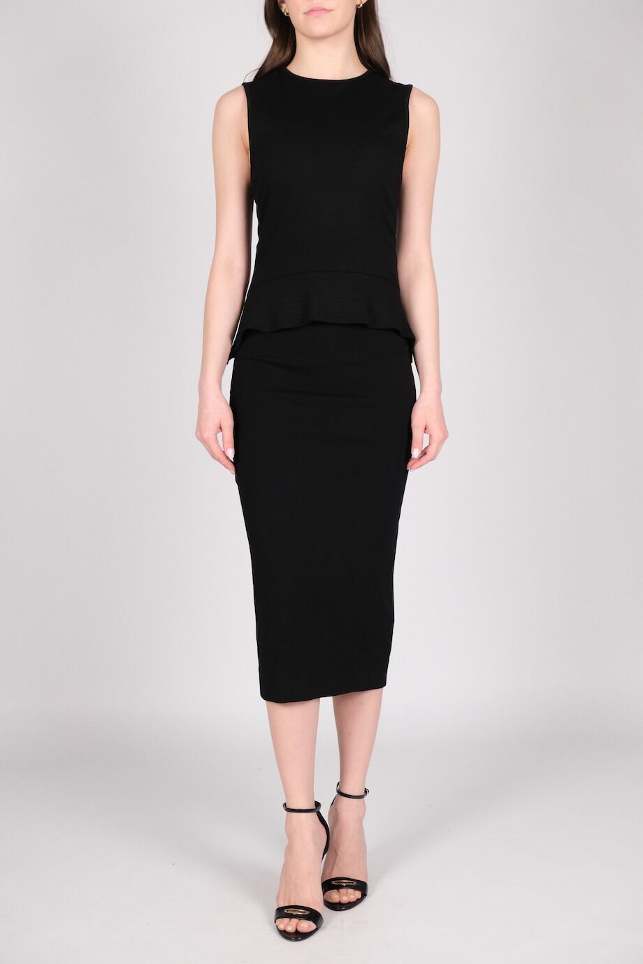 image 1 Платье черного цвета с баской