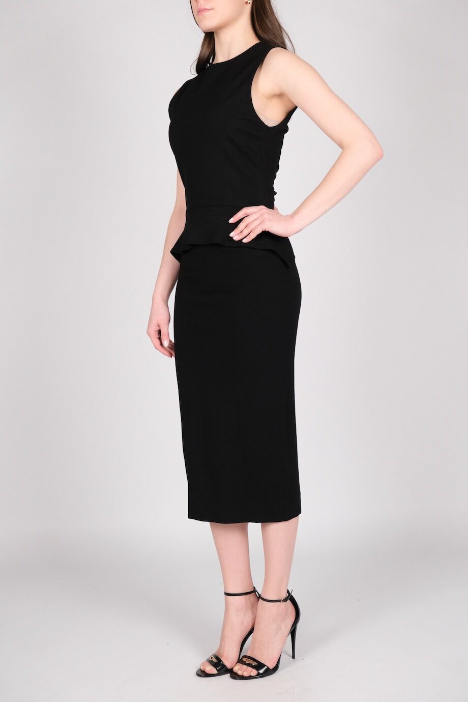 image 2 Платье черного цвета с баской