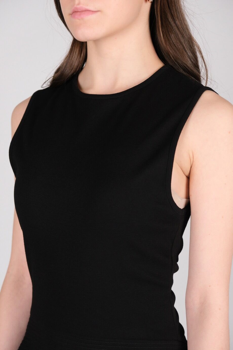 image 4 Платье черного цвета с баской