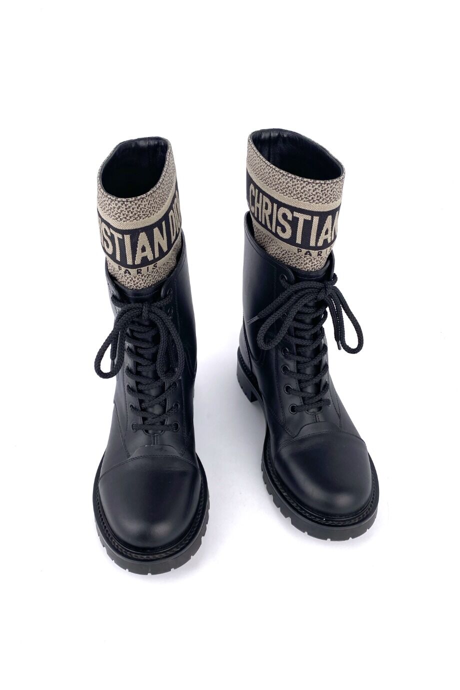 image 2 Высокие ботинки черного цвета с текстильной вставкой