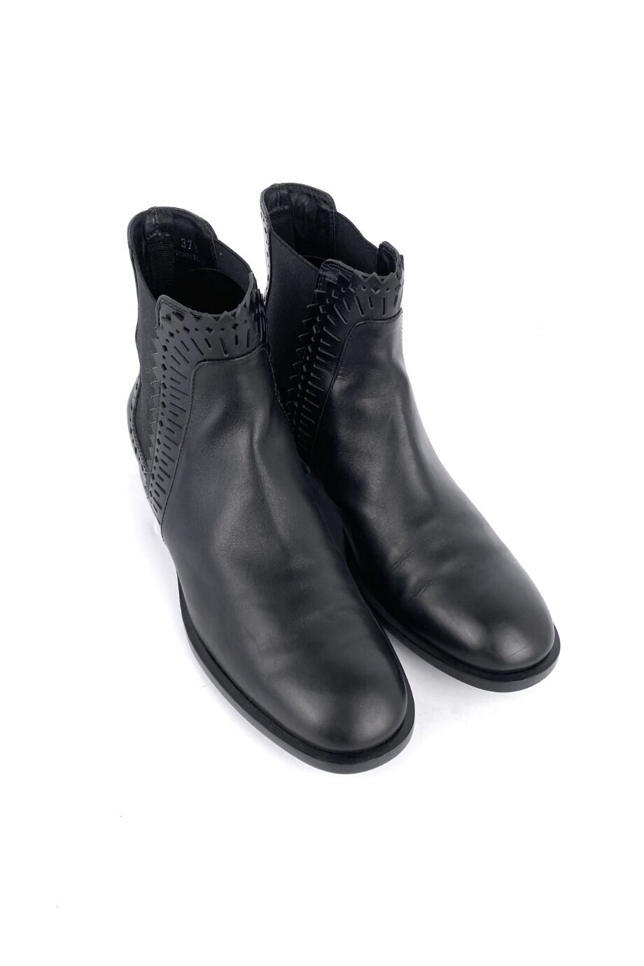 image 1 Челси черного цвета с перфорацией