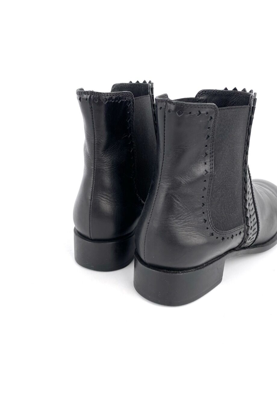 image 4 Челси черного цвета с перфорацией