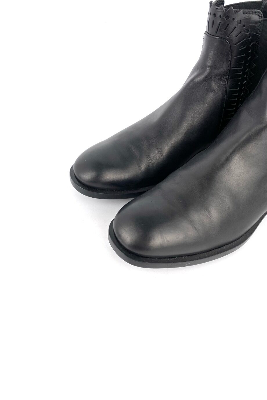 image 3 Челси черного цвета с перфорацией