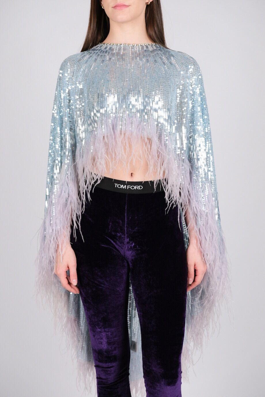 image 1 Накидка с декором из пайеток и перьев голубого цвета