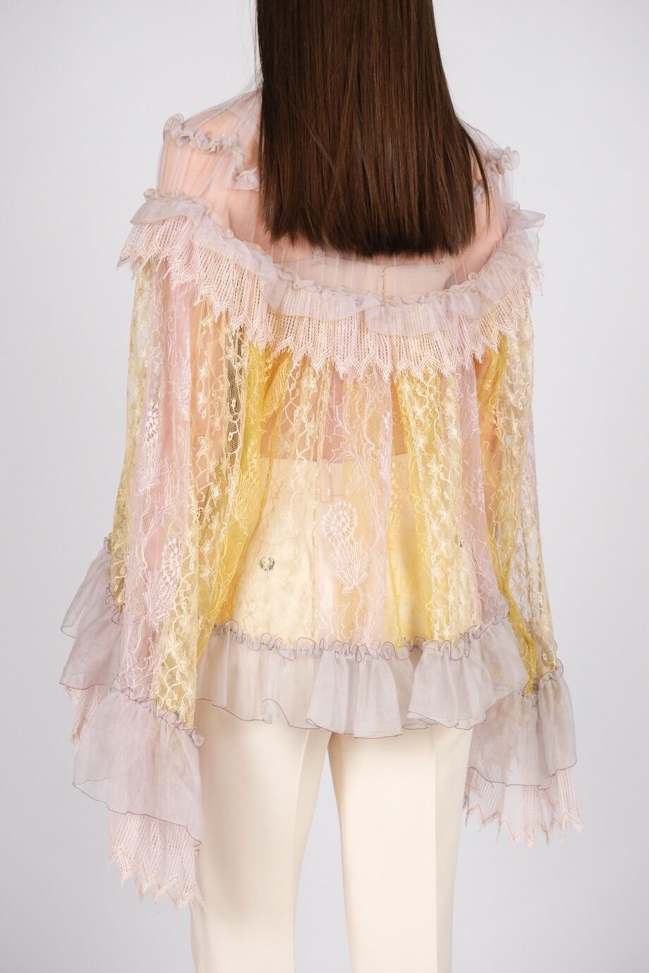 image 4 Комбинированная блуза из кружева с рюшами