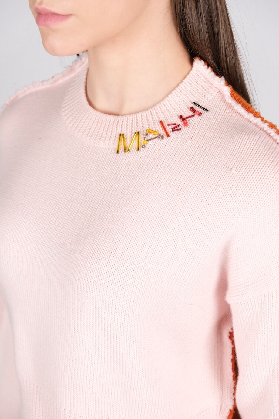 image 4 Укороченный свитер с декором из стекляруса на вороте