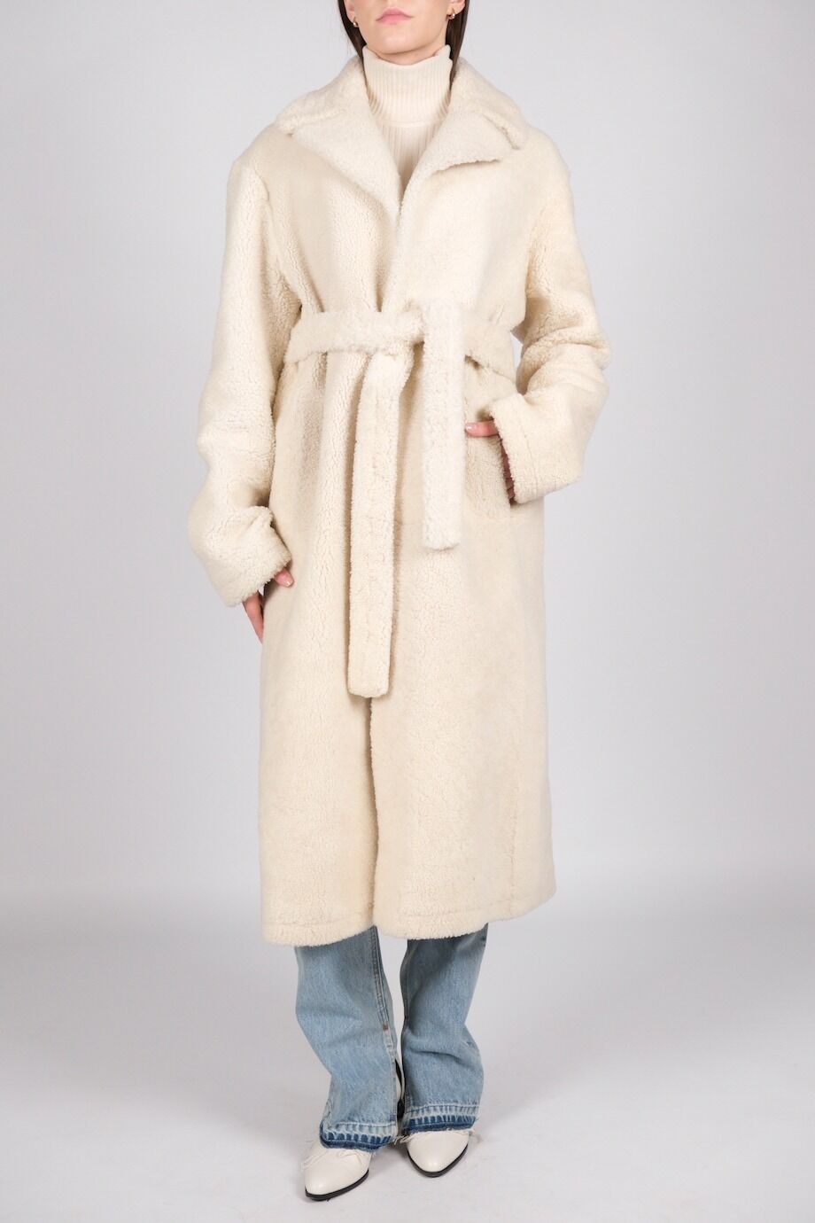 image 1 Дубленка молочного цвета с английским воротником