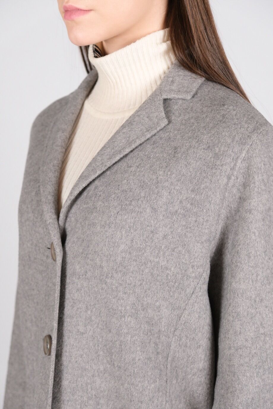 image 4 Пальто серого цвета