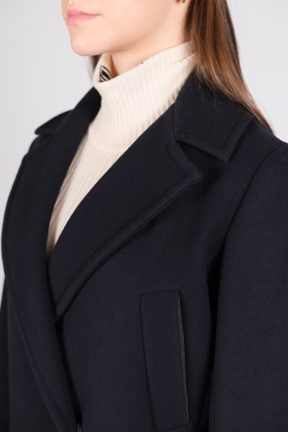 image 4 Полупальто темно-синего цвета