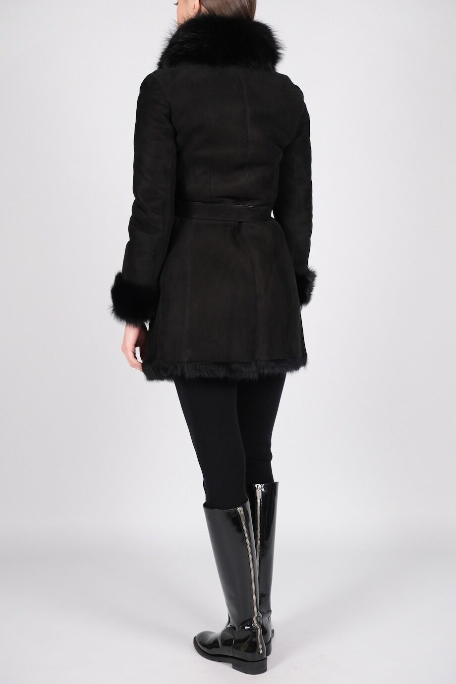 image 3 Дубленка черного цвета