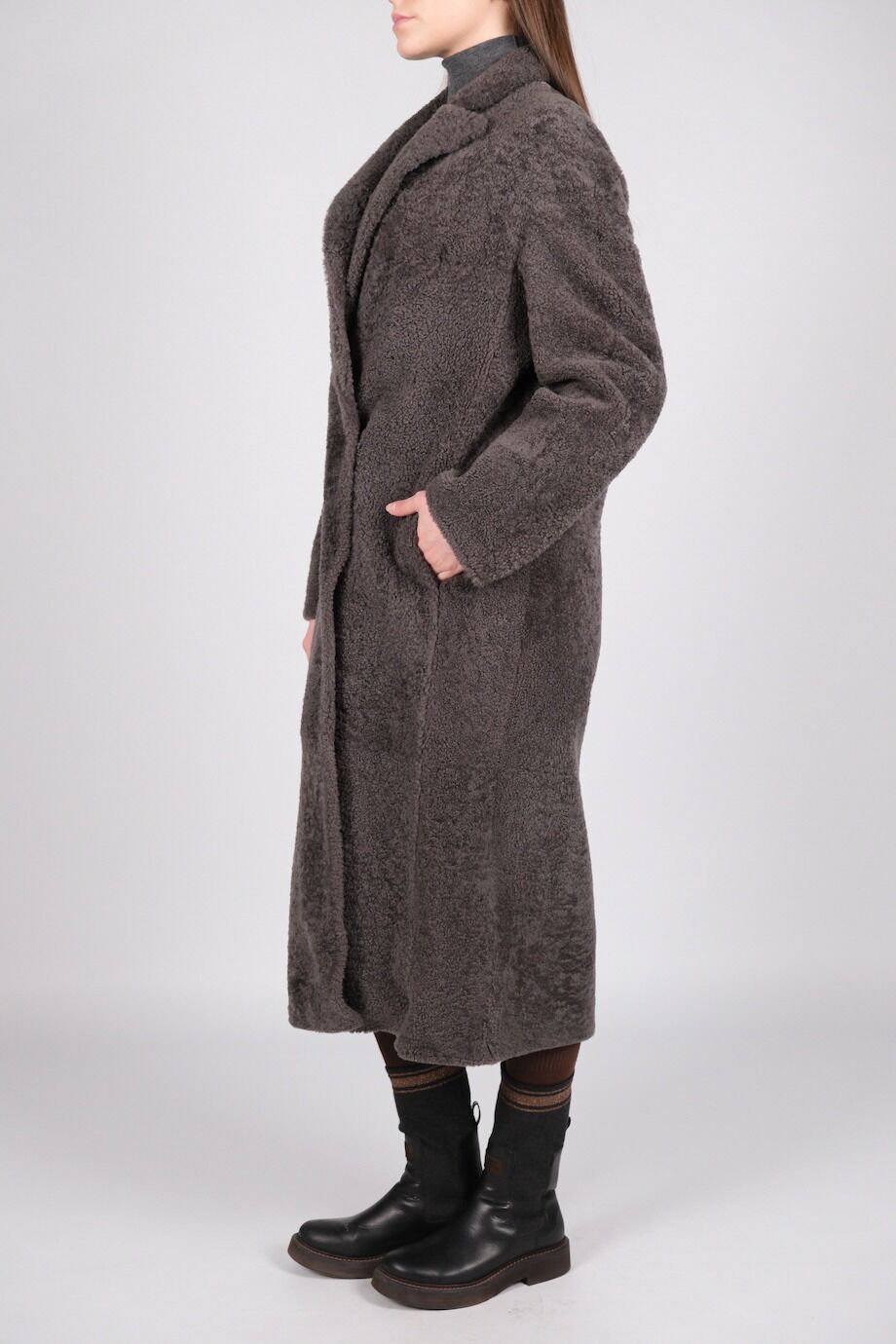 image 2 Дубленка серо-коричневого цвета