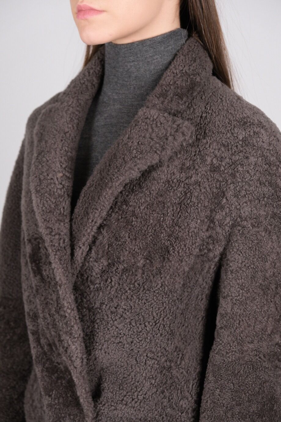 image 4 Дубленка серо-коричневого цвета