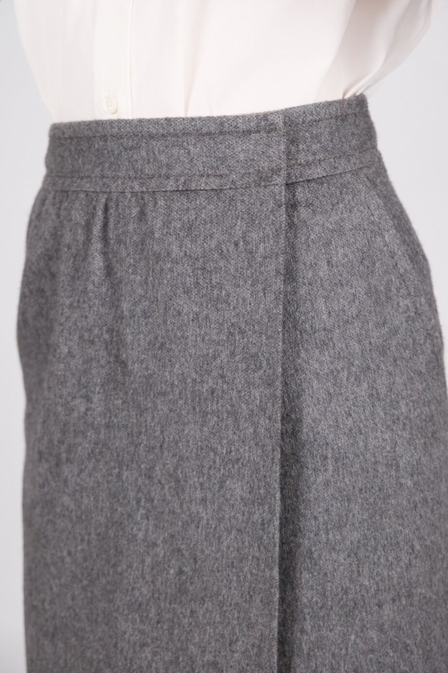 image 5 Юбка серого цвета