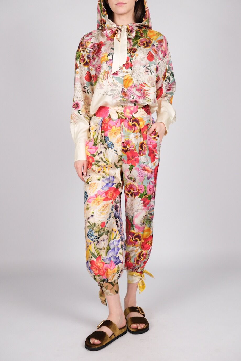 image 1 Шёлковый брючный костюм с цветочным принтом