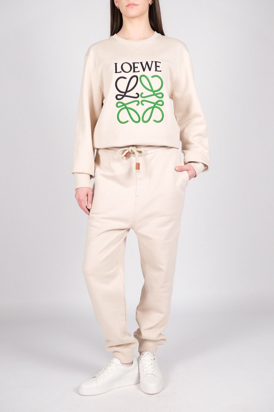 image 1 Спортивный костюм бежевого цвета с вышивкой