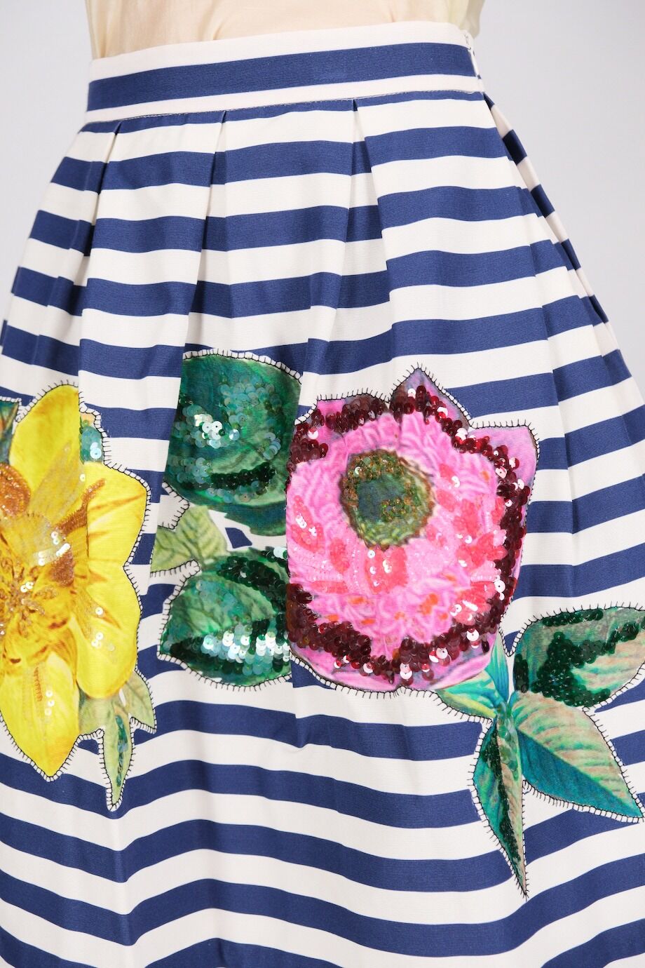 image 5 Юбка в широкую полоску и с аппликацией из пайеток