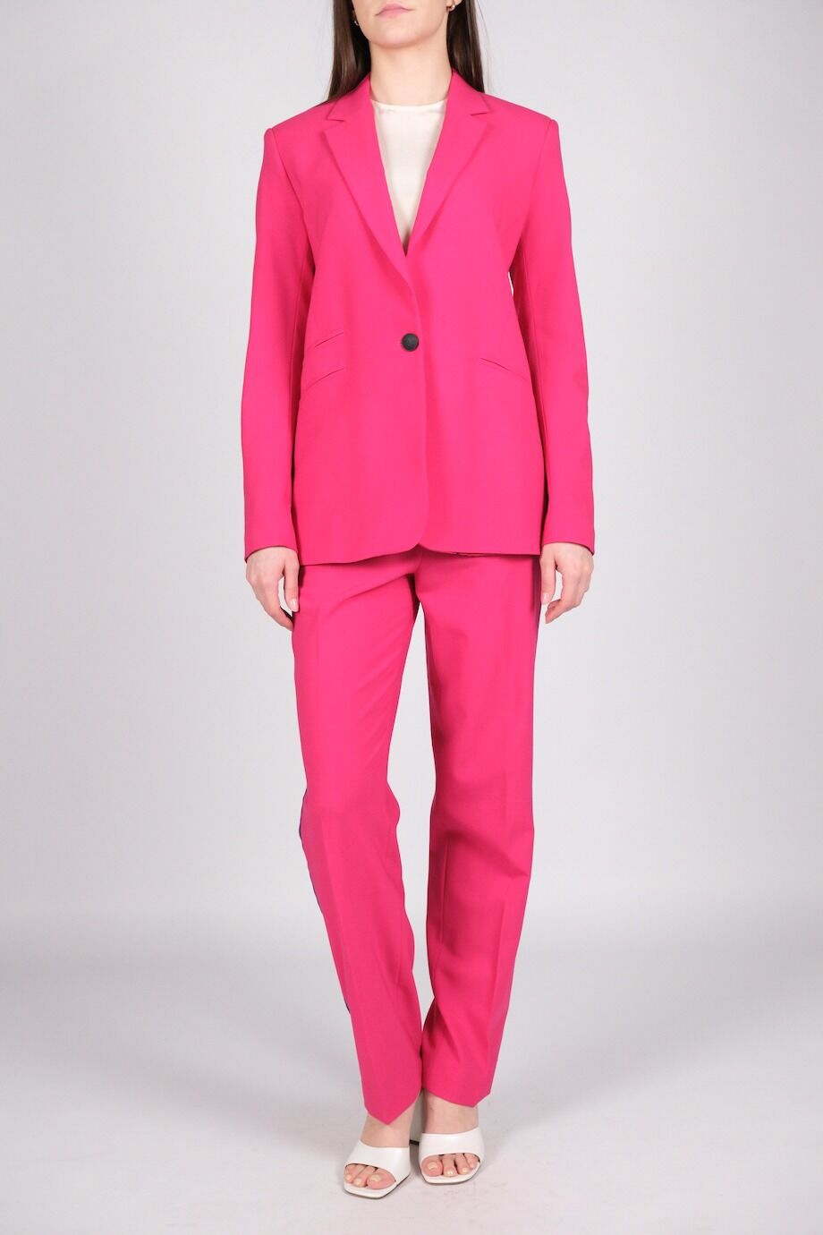image 1 Брючный костюм розового цвета с лампасами