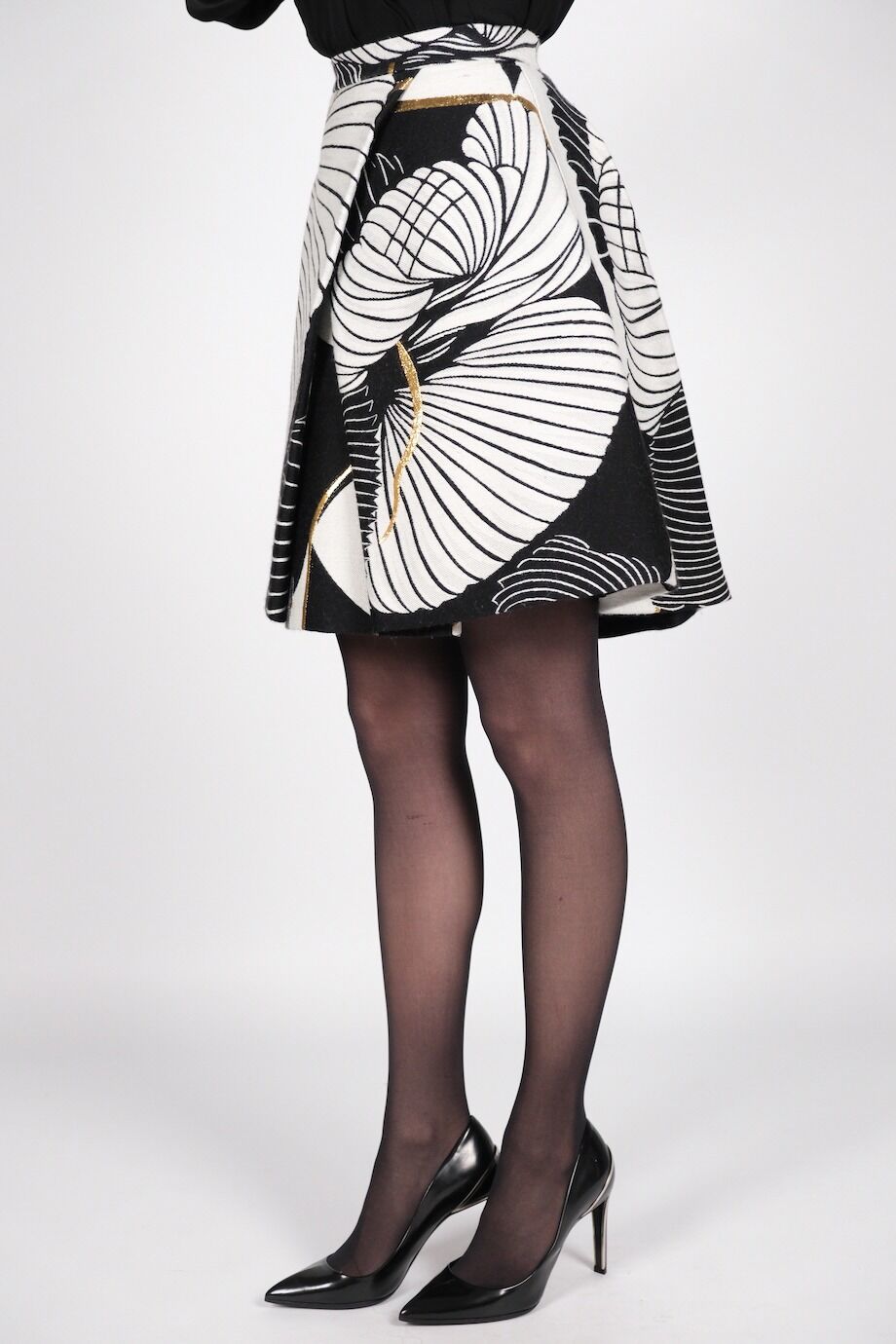 image 3 Юбка черно-белой расцветки с золотой нитью