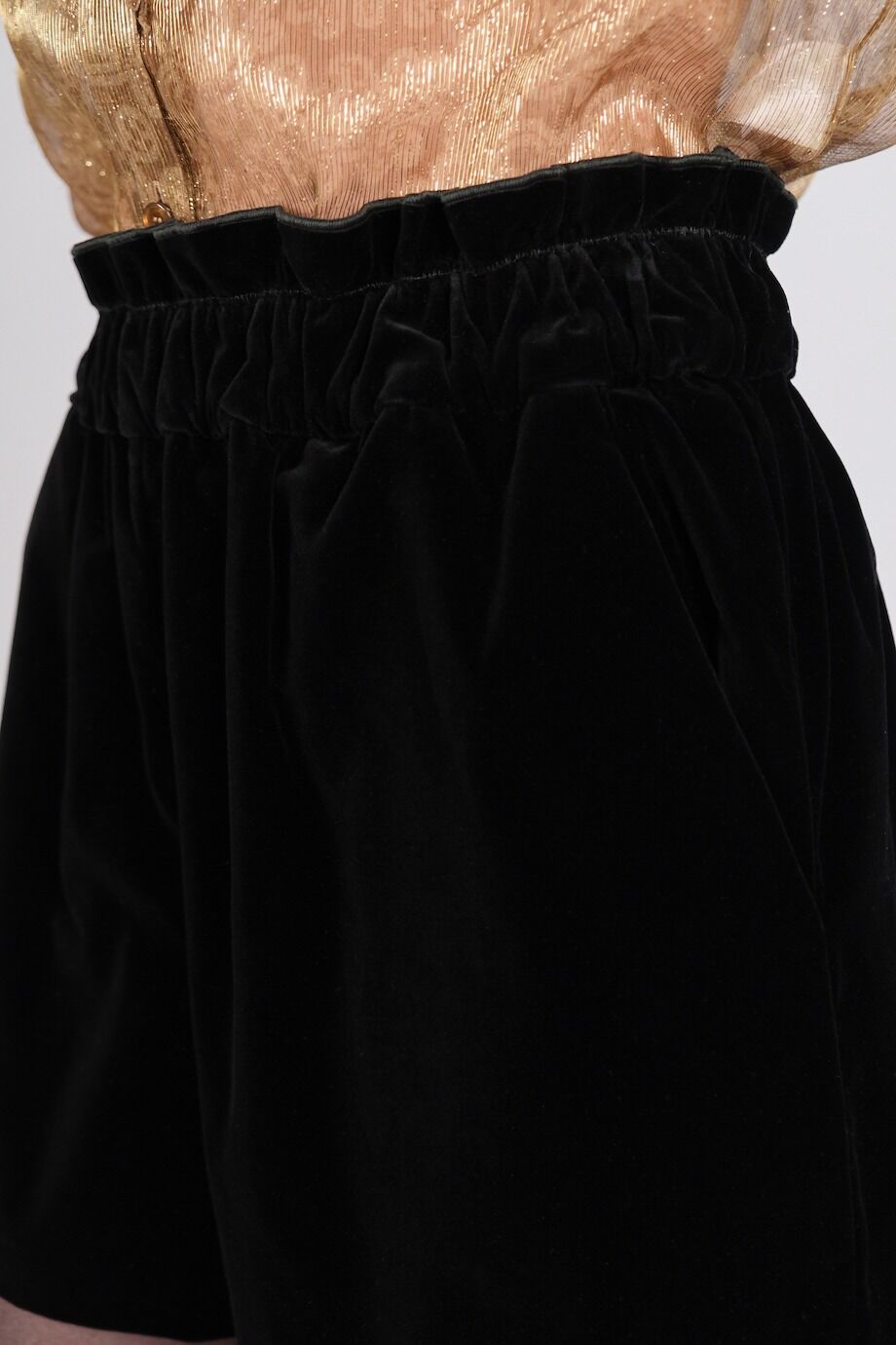 image 5 Бархатные шорты черного цвета на резинке