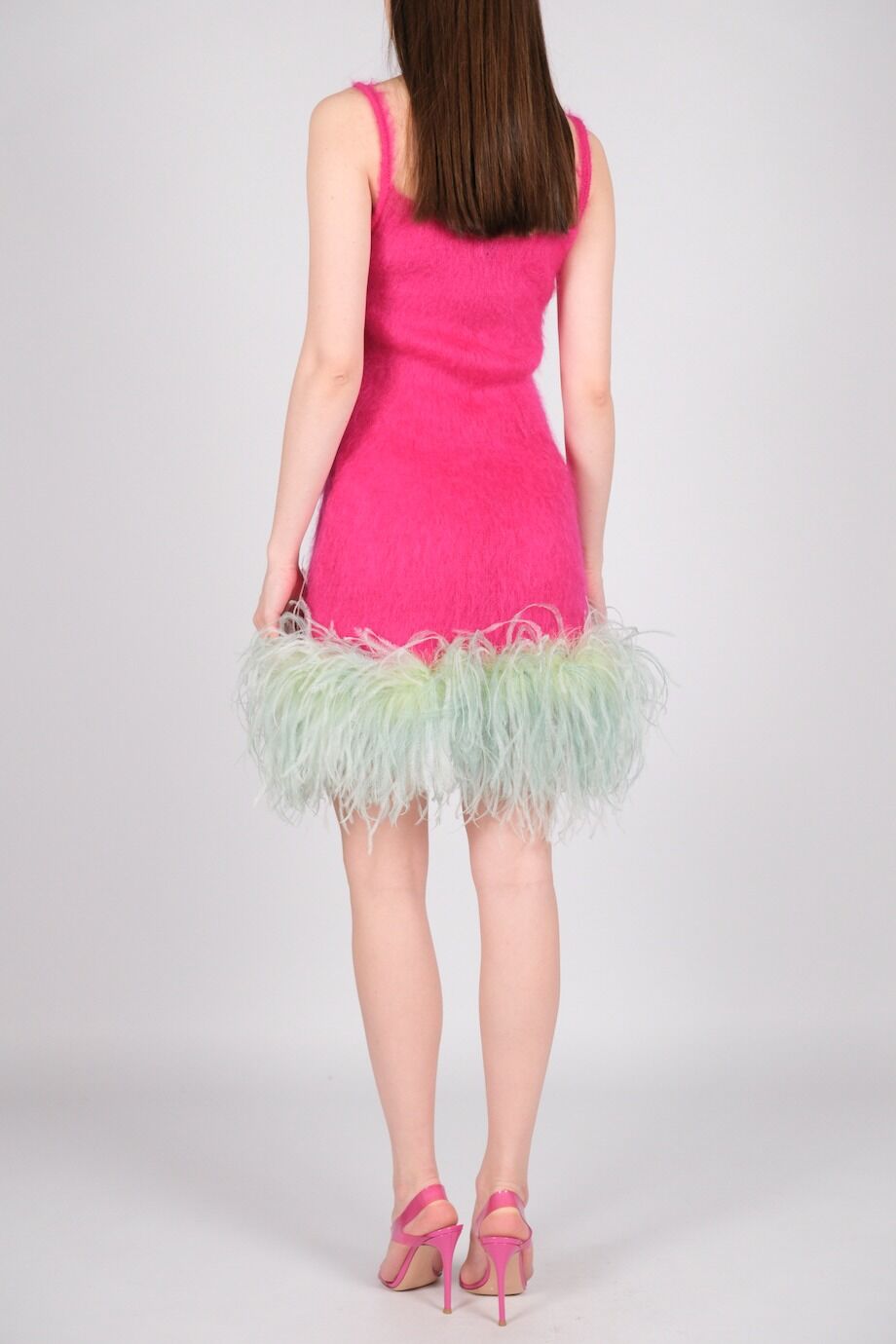 image 3 Вязаное платье цвета фуксии с голубыми перьями