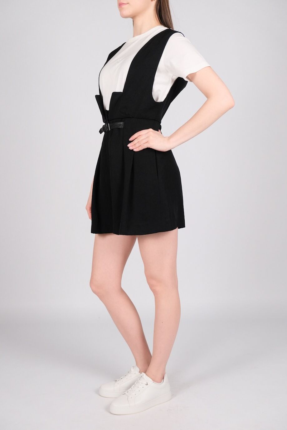 image 2 Комбинезон черного цвета с открытым декольте