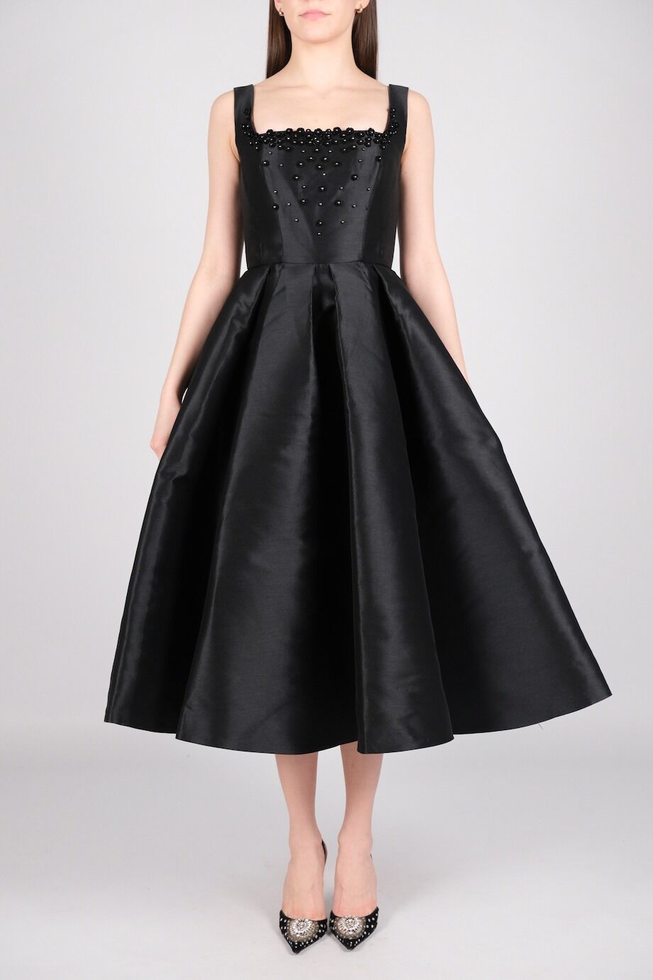 image 1 Платье черного цвета с декором на декольте