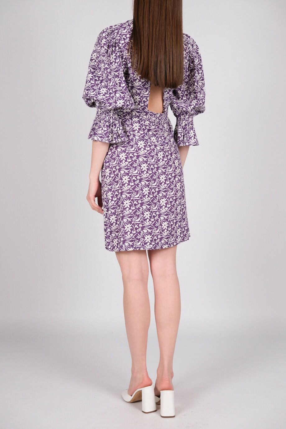 image 4 Платье фиолетового цвета с цветочным принтом