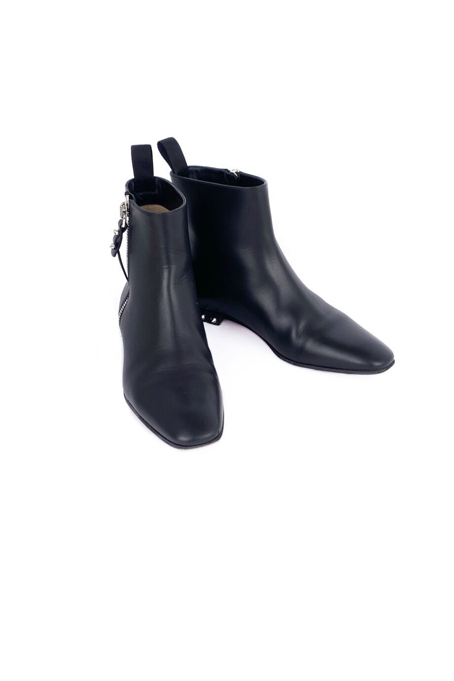 image 2 Ботинки Roadirik Donna чёрного цвета с декором из шипов