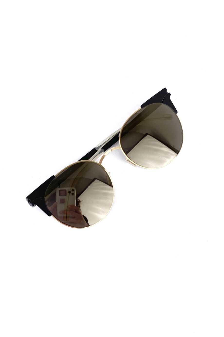 image 3 Очки в золотистой оправе с черными уголками