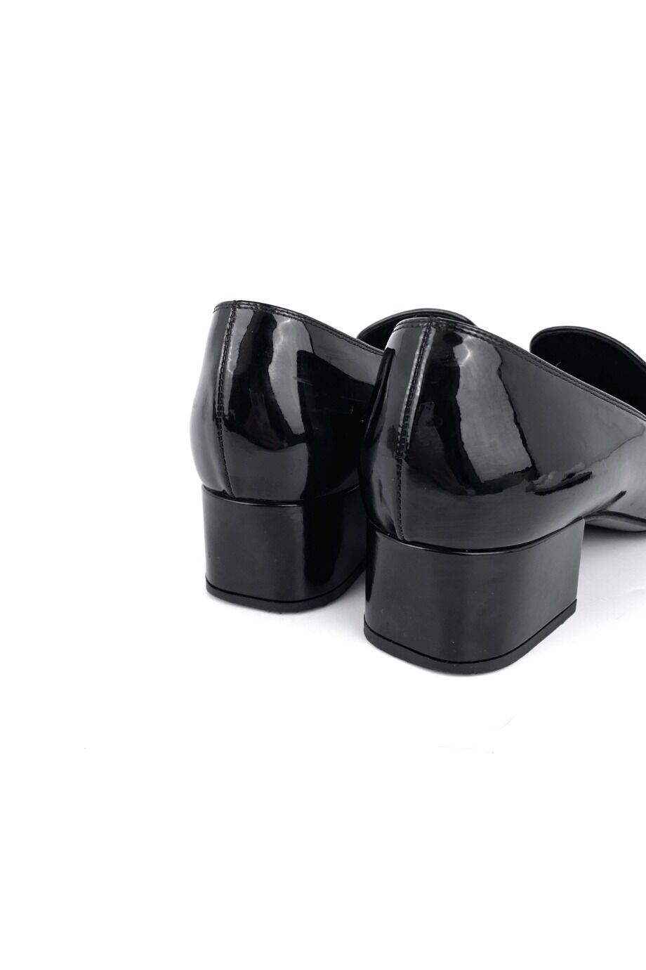 image 4 Лаковые лоферы с кисточкками