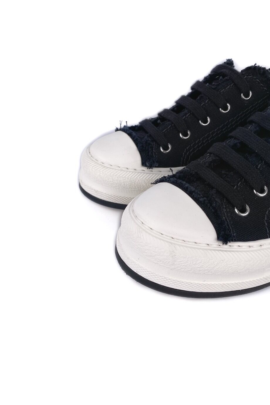 image 3 Кеды текстильные черного цвета на белой подошве