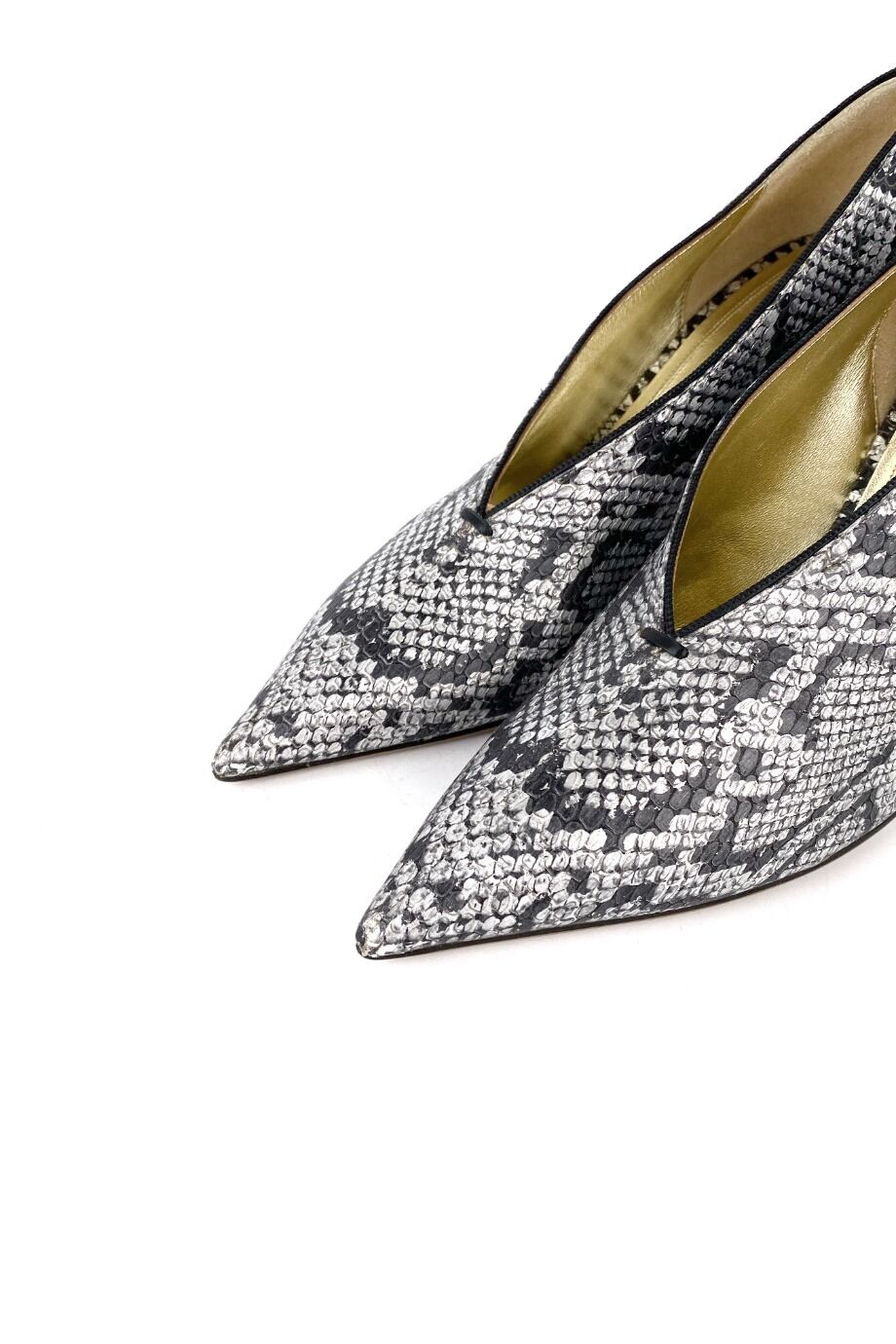 image 3 Туфли с тиснением под рептилию серебристого цвета