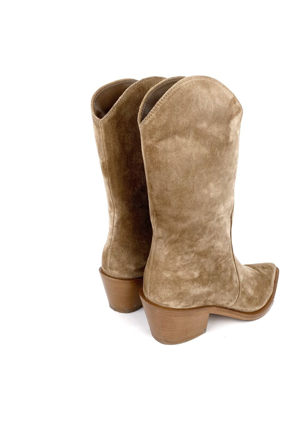 image 4 Замшевые высокие казаки песочного цвета