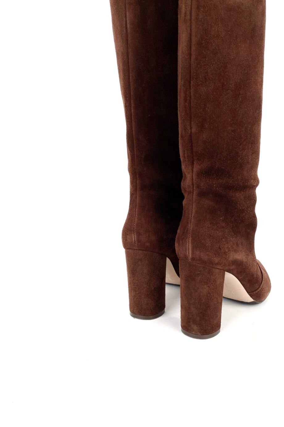 image 4 Замшевые сапоги коричневого цвета