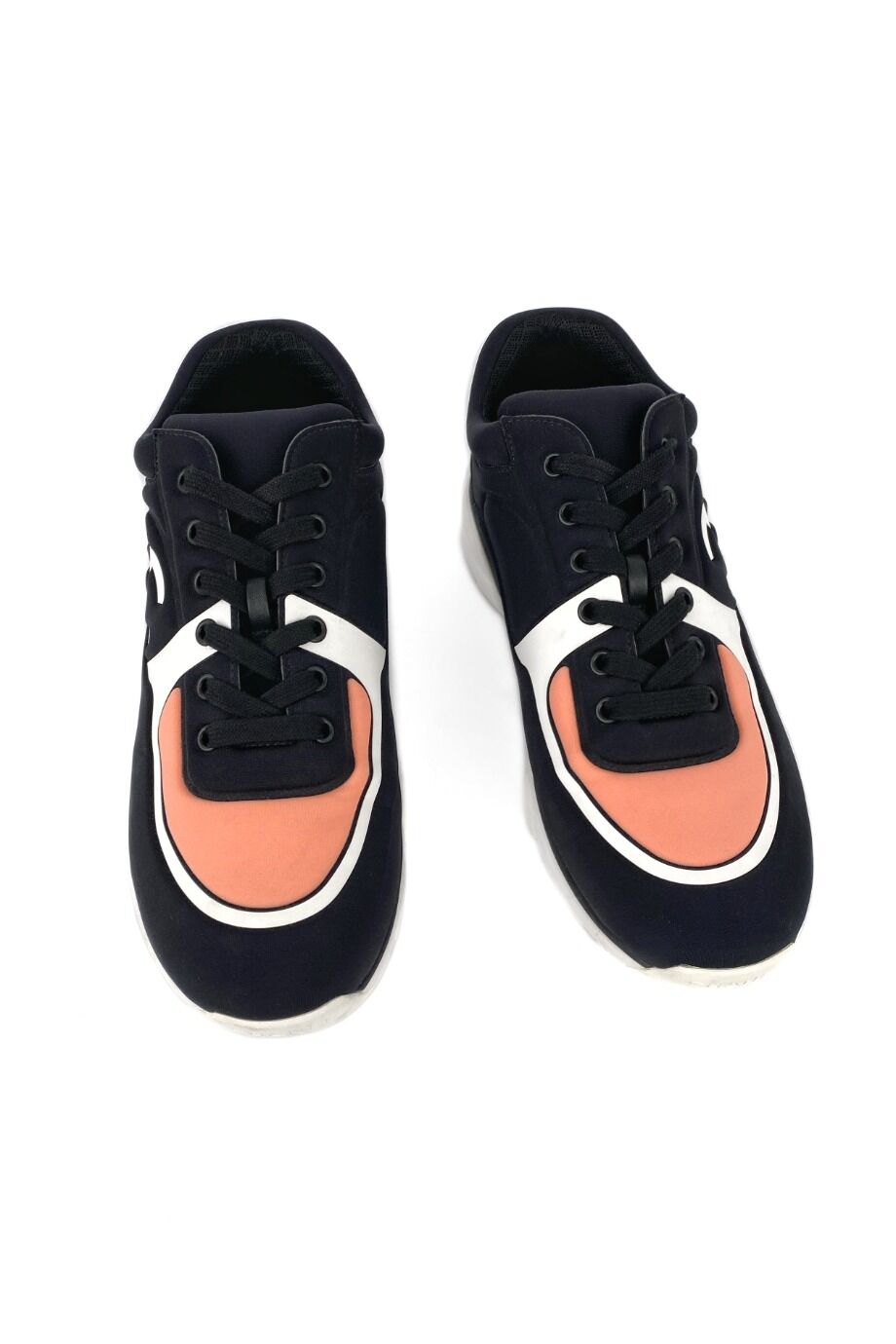 image 2 Кроссовки черного цвета с оранжевыми вставками