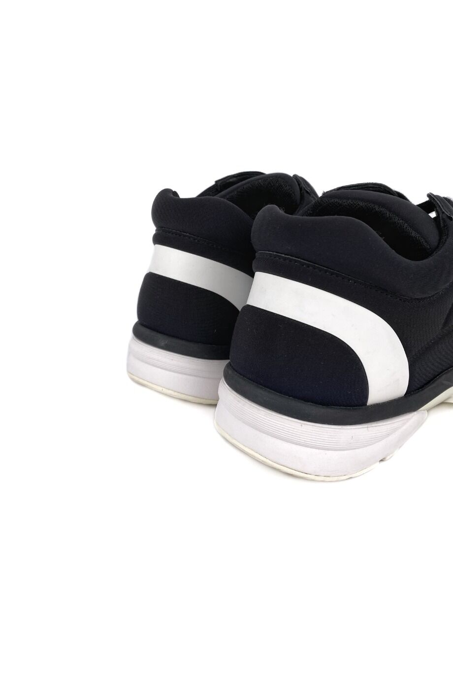 image 4 Кроссовки черного цвета с оранжевыми вставками