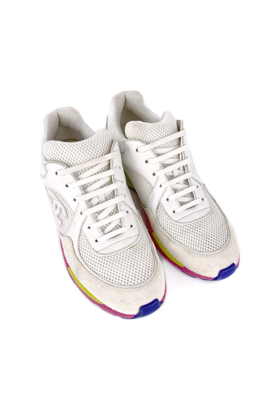 image 1 Кроссовки белого цвета с разноцветной подошвой