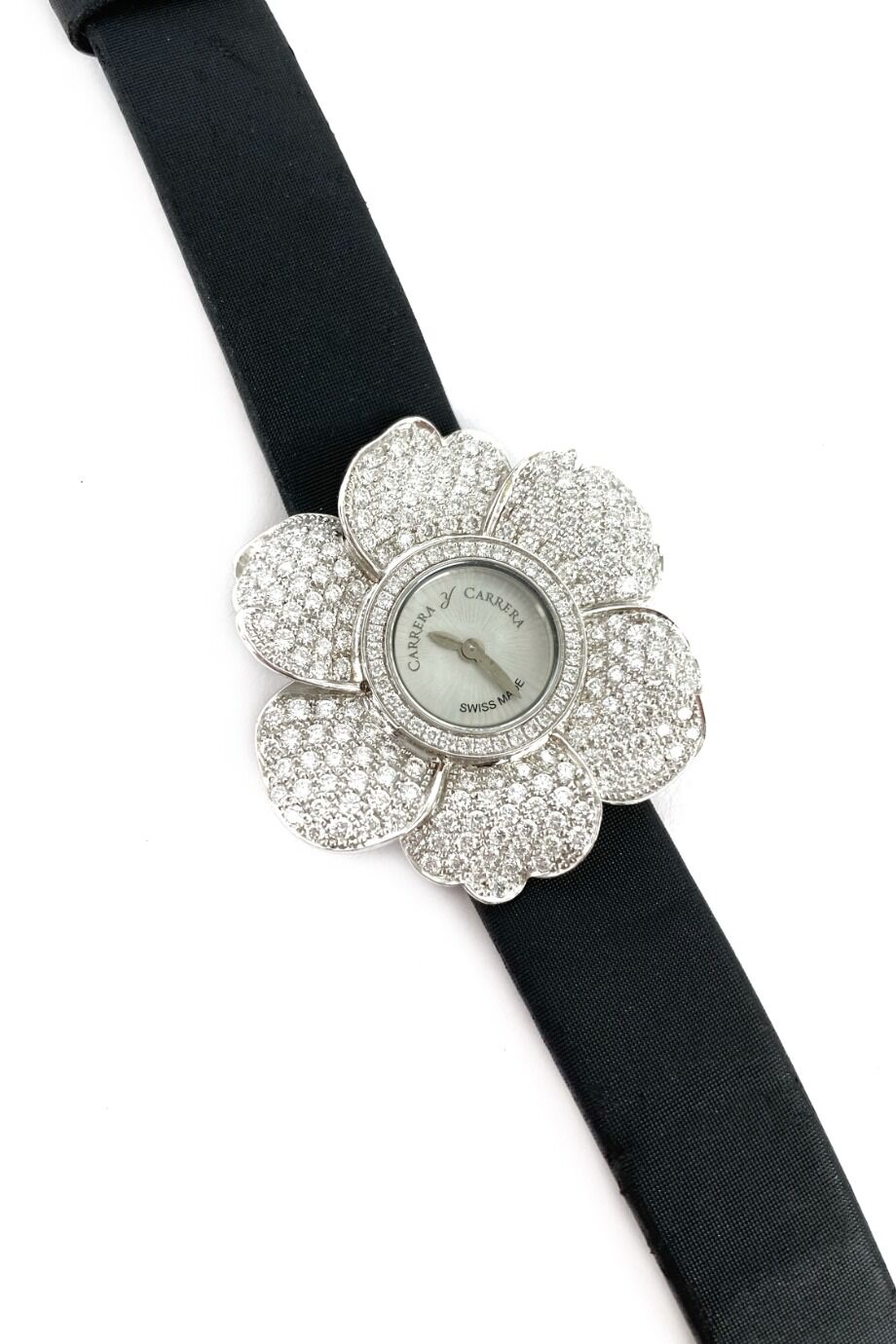 image 3 Золотые часы с бриллиантами в виде цвета