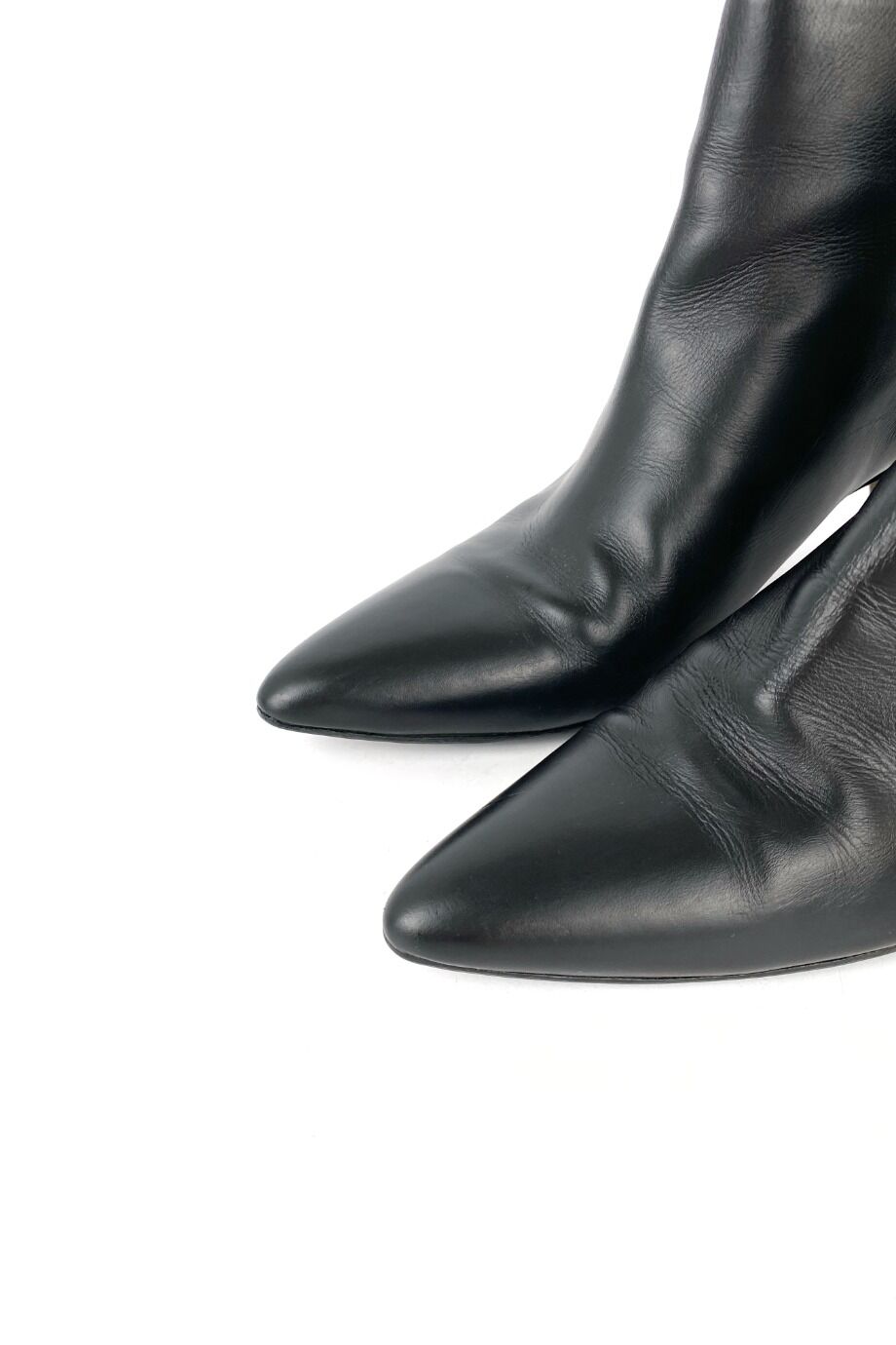 image 3 Ботильоны с острым носом черного цвета