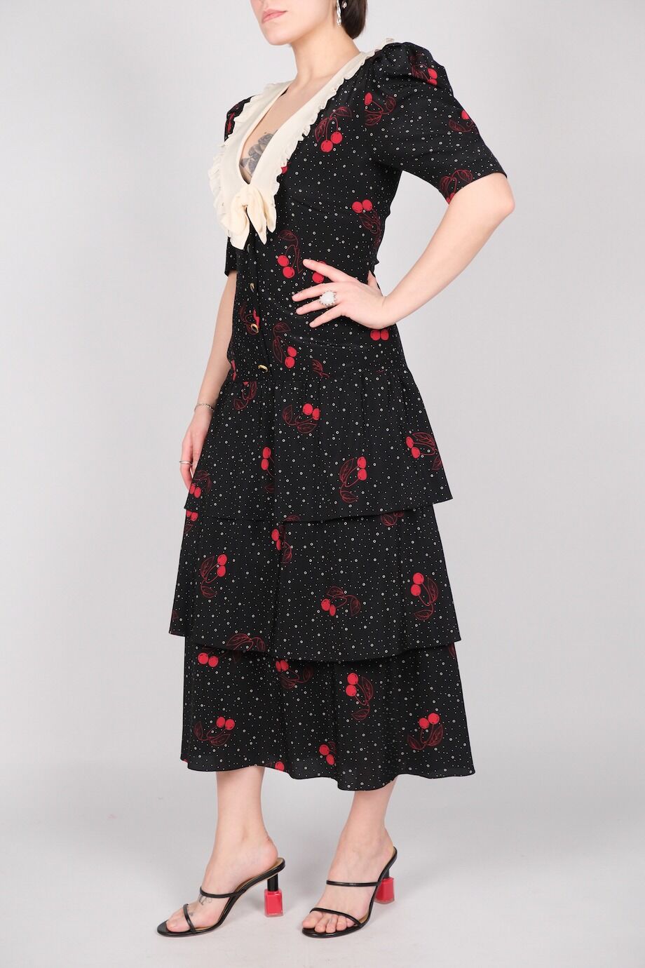 image 2 Шёлковое платье чёрного цвета с вишнями