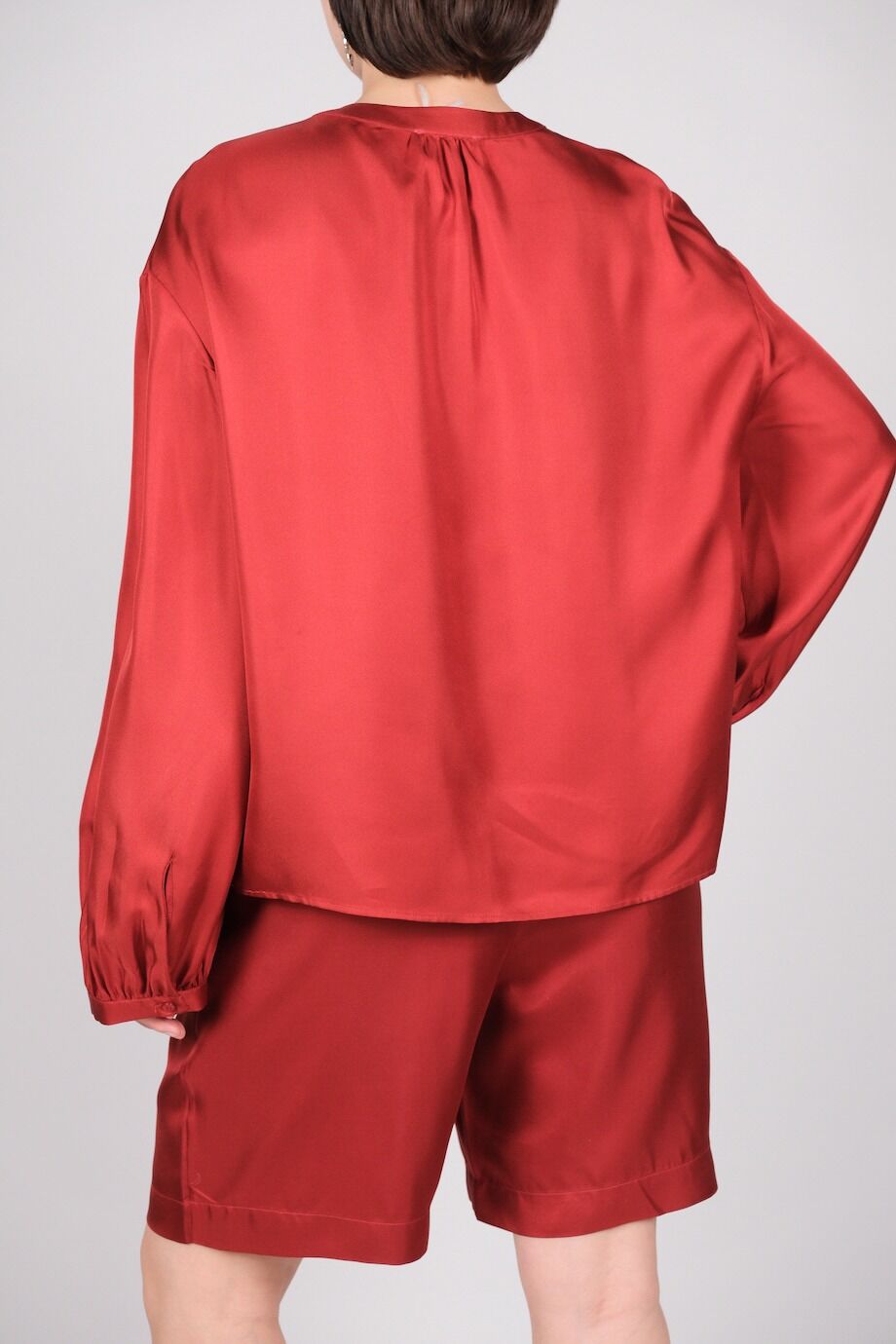 image 5 Шелковый костюм с шортами терракотового цвета