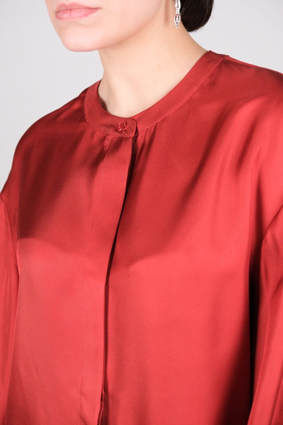 image 6 Шелковый костюм с шортами терракотового цвета